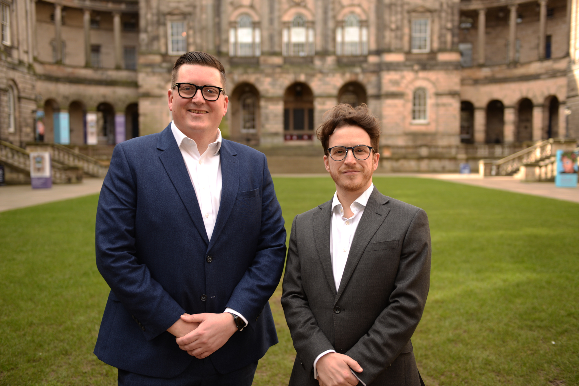 Robertson Murdie and Stephen & Robb LLP merge