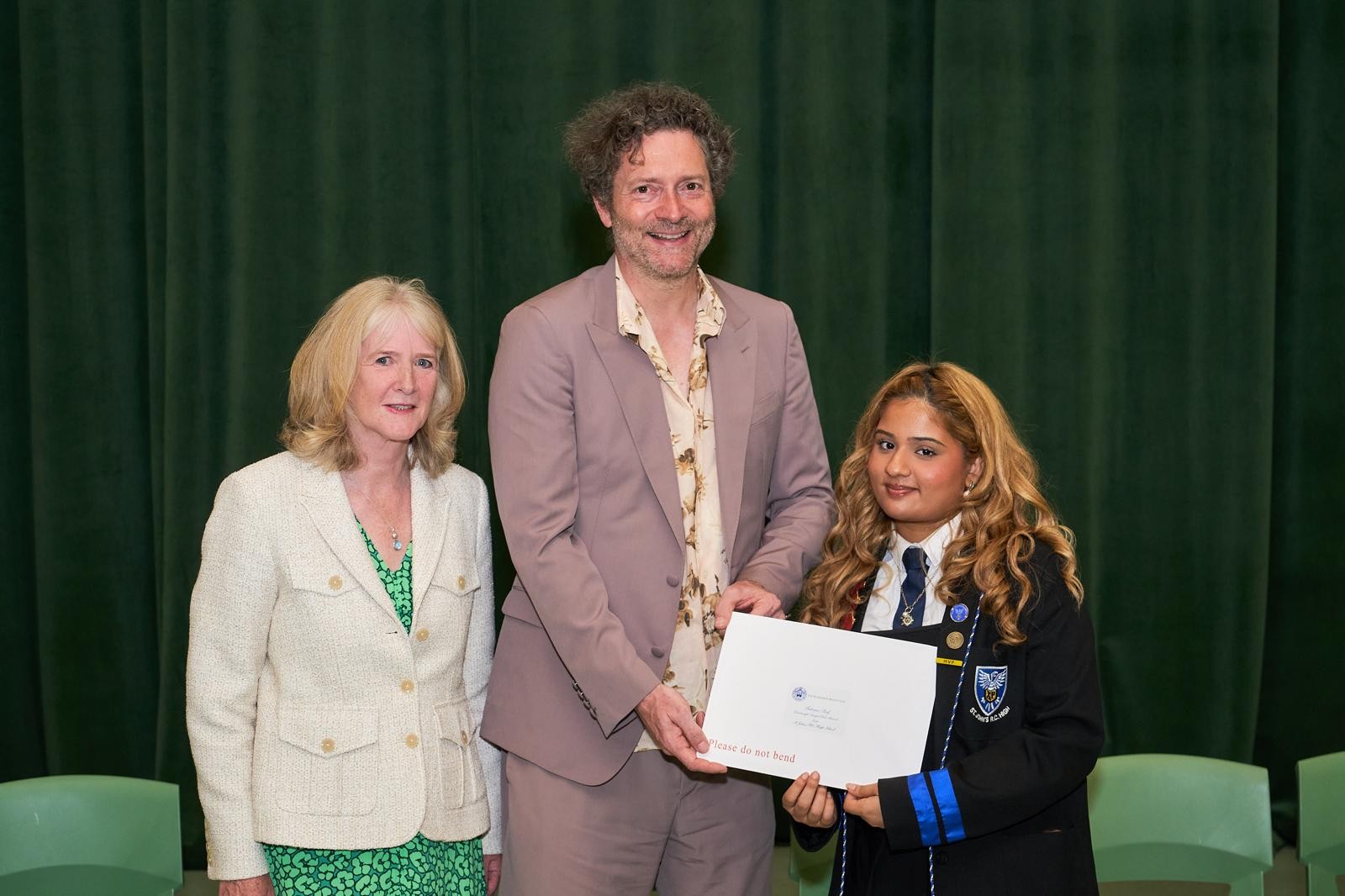Dundee pupil Fatima Arif lands prestigious law award