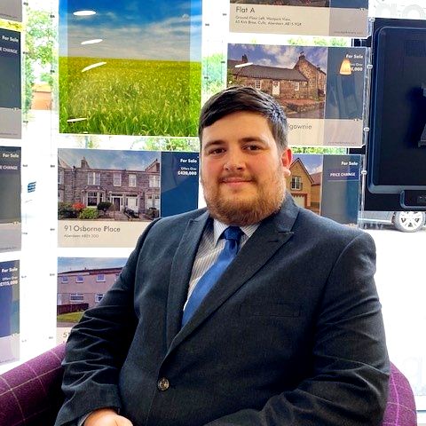 Alan Simpson joins Mackinnons Solicitors LLP