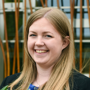 Green MSP Gillian Mackay launches consultation on buffer zones bill