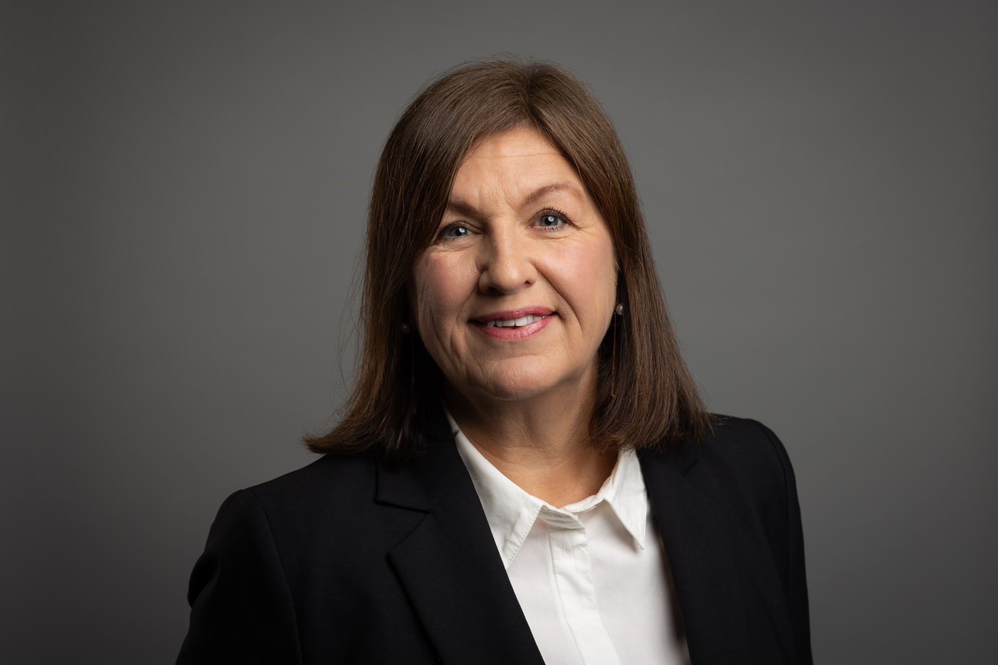 Ysabeau Middleton and Karen Forbes join Axiom Advocates