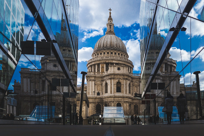 Equity model could see junior lawyers earn £2m in three years at City law firm