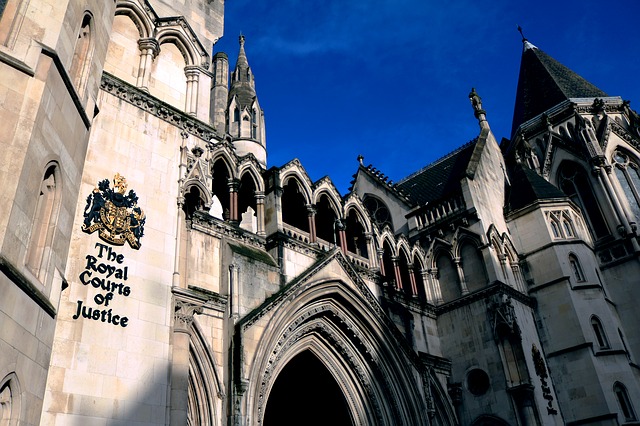 England: Criminal lawyers consider striking over legal aid dispute