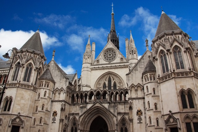 All sit: Virtual court etiquette outlined in England