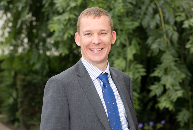 Ian Mitchell join Lindsays corporate team in Glasgow