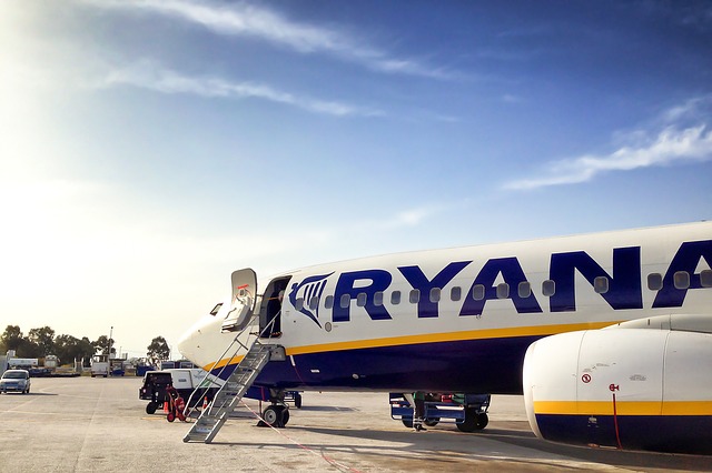 UK: Ryanair told to review review fees or risk litigation