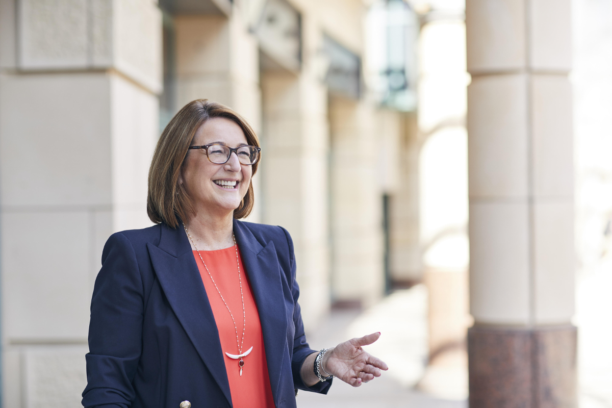 Yvonne Brady named best professional in business at the Scottish Women’s Awards 2019